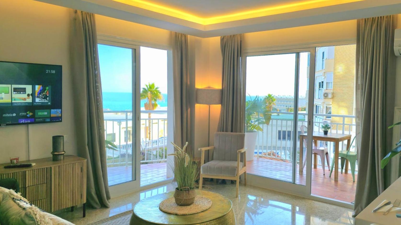 Seaview Retreat Torremolinos City Center, With Pool And Amazing Views By Namaste Elite Extérieur photo